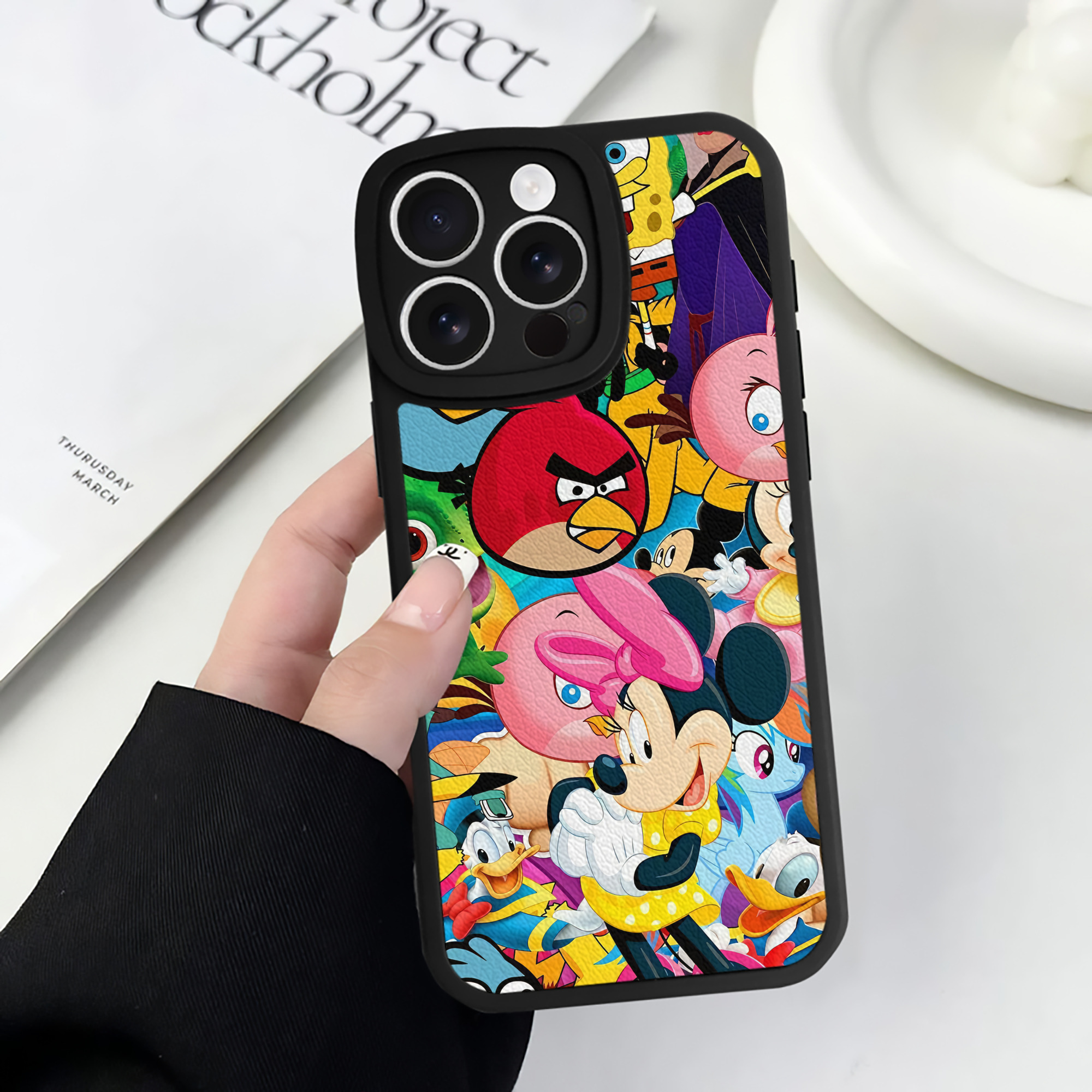 （画像用） Angry Birds アングリーバード 【iPhone 16シリーズ対応】シリコンスマホケース（レザー調） 材質：シリコン
